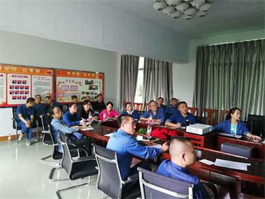 瀘天化股份公司包裝車間開展“班組長創(chuàng)新經(jīng)驗(yàn)交流”活動