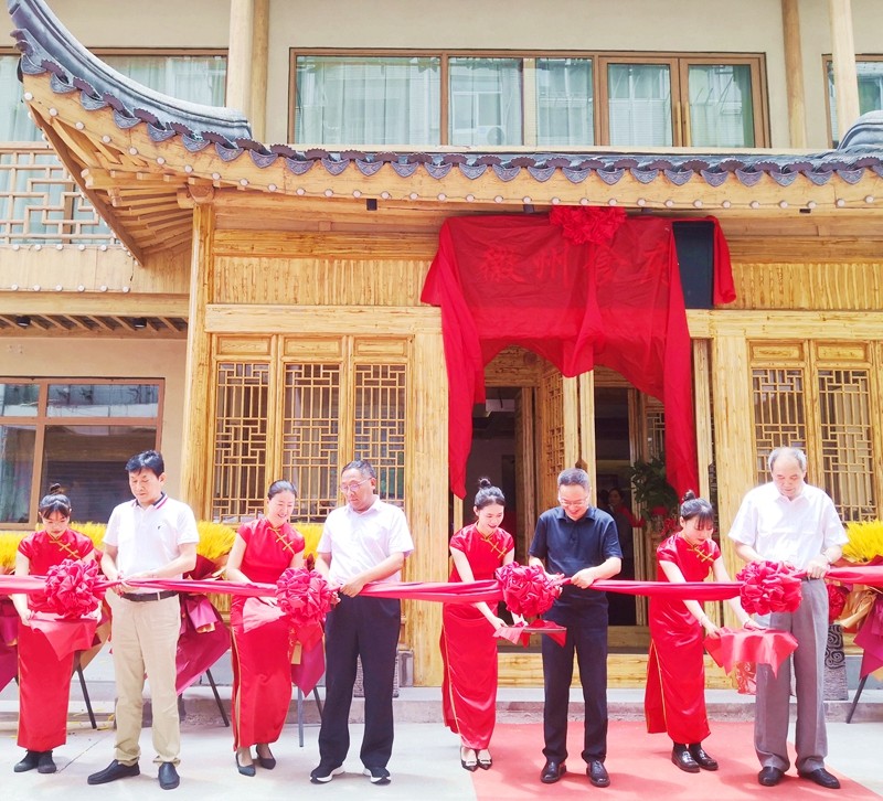 萬(wàn)佛湖漁業(yè)公司與夢(mèng)都集團(tuán)簽訂戰(zhàn)略合作協(xié)議